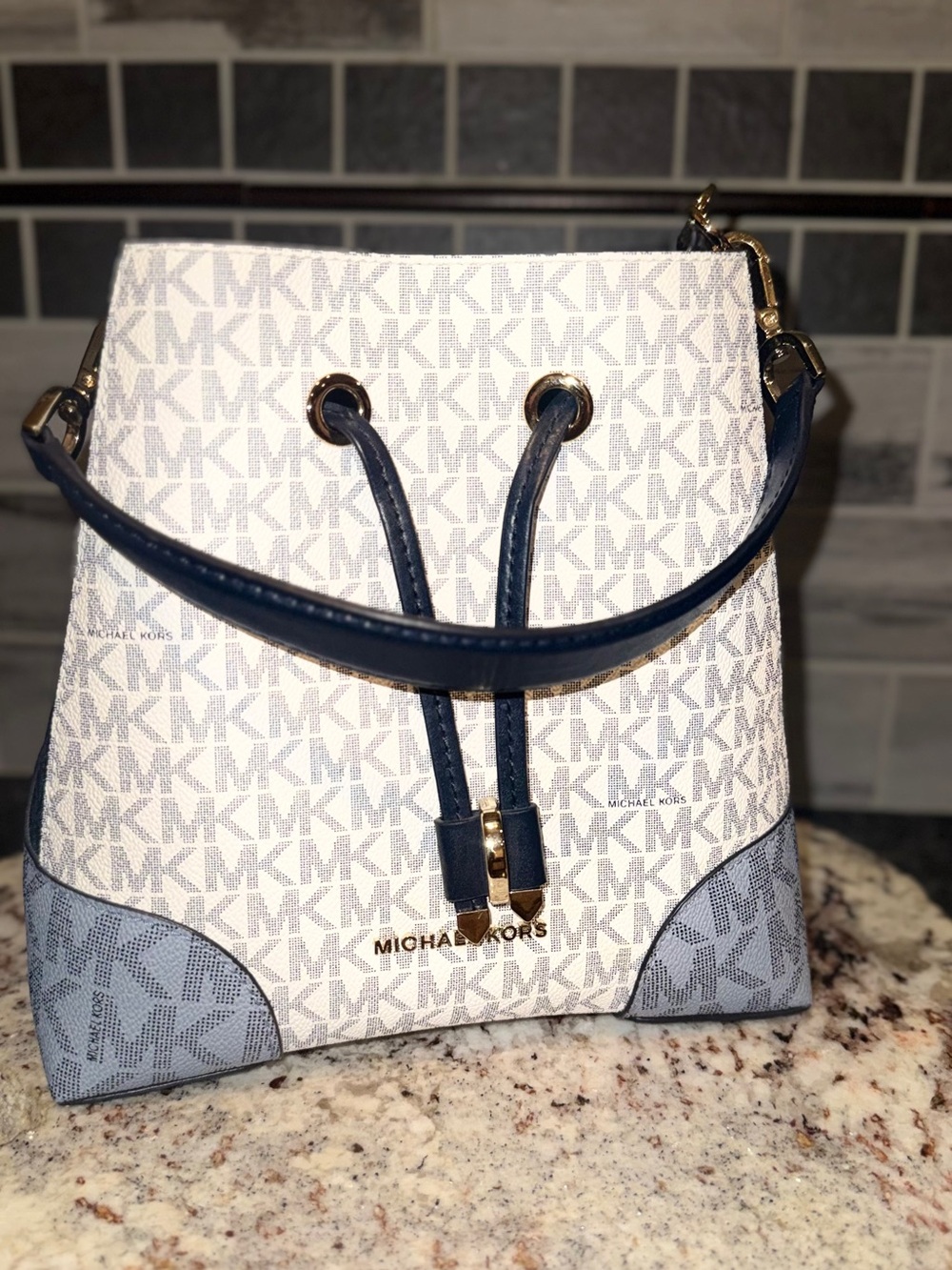 Michael Kors Mercer Gallery Small Bucket Bag - Navy beautiful - Picture 11 of 11